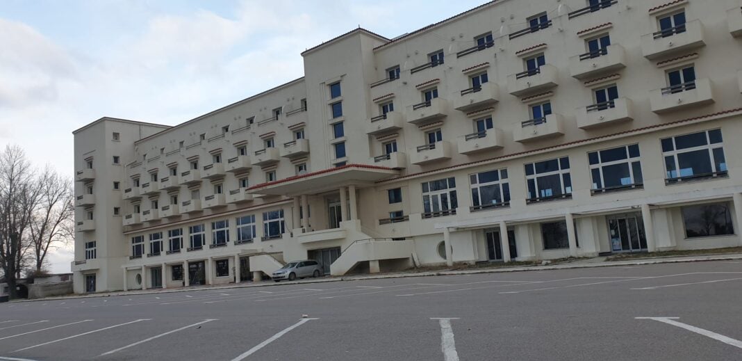 Breaking Hotelul Rex Mamaia intră oficial în insolvență. Miza contractului cu SIF-ul controlat de familia Drăgoi