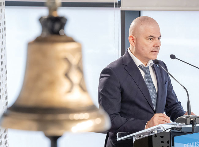 Bursă. Remus Vulpescu, CEO-ul Bursei: Piaţa locală de capital se maturizează accelerat, cu 286.000 de investitori de retail activi la finele anului trecut, de cinci ori mai mult decât în 2019. Romgaz, Banca Transilvania, Hidroelectrica, Evergent şi One United Properties au fost printre companiile cu notă maximă pentru comunicarea cu acţionarii