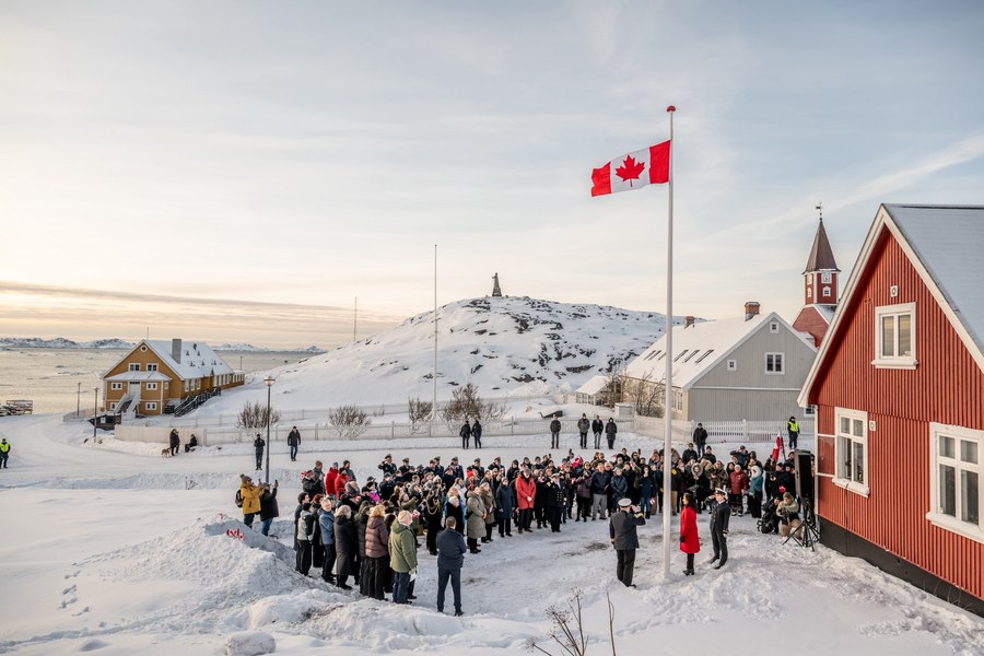 Canada și-a înfipt steagul pe teritoriul Groenlandei: „Nu-s foarte sigur că Trump va fi vreun pic mișcat”
