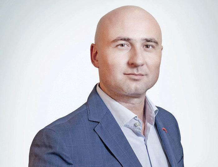 Cât costă un sejur în Maldive, una dintre cele mai luxoase destinaţii pentru vacanţele exotice. Cosmin Marinof, CEO al Dertour România: Pachetele turistice pentru Maldive pornesc de la 1.400 de euro de persoană/sejur