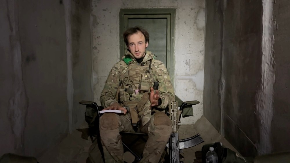 Ce poartă un operator ucrainean de drone pe front: de la arme anti-dronă la „Crocs tactici”