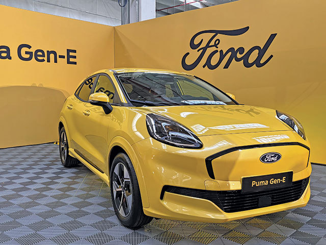 Ce se întâmplă pe piaţa auto? Ford Puma Gen-E produsă la Craiova a fost cea mai vândută electrică din UK, cu peste 1.200 de unităţi livrate în ianuarie. Ford a devenit lider pe electrice în UK, în timp ce Tesla s-a prăbuşit cu 50%