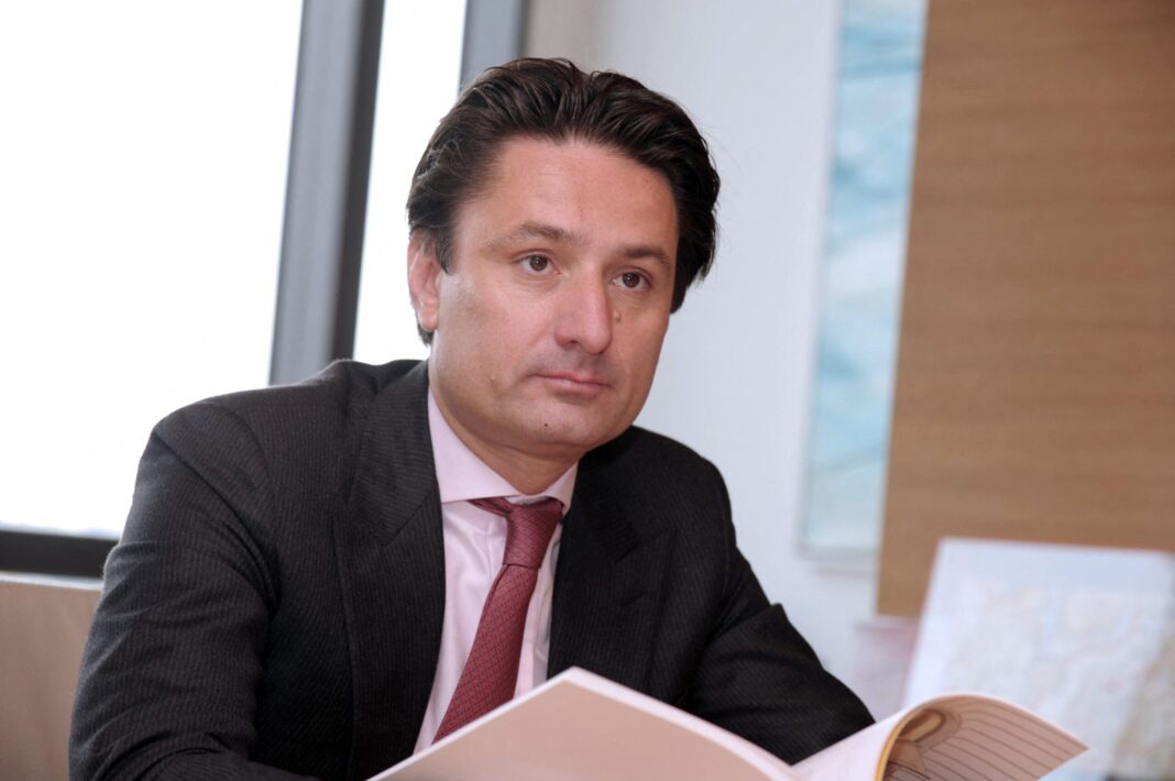 CEO-ul Hermès, Axel Dumas, afirmă că a fost o „țintă” a lui Epstein: “A încercat de trei ori să se întâlnească cu mine, dar am refuzat / Avea o reputație detestabilă”