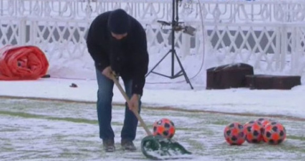 Cine preia puterea la națională, dacă Mircea Lucescu nu va putea continua. FRF se gândește la o soluție internă