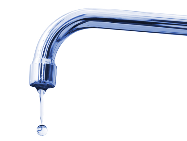 Compania Apa Braşov investeşte peste 87 mil. lei în modernizarea şi extinderea reţelei de apă şi canalizare pe 58 de străzi din cartierele braşovene Tractorul şi Bartolomeu