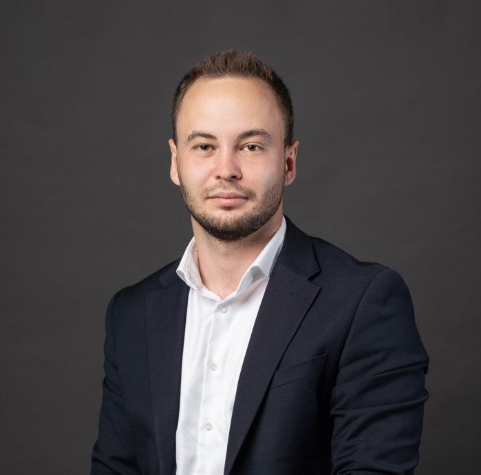 Compania olandeză HempFlax, cultivator şi procesator de cânepă, lichidează businessul din România şi vinde aproape 800 de hectare de teren agricol şi o fabrică de procesare a cânepei din zona Sebeş–Alba Iulia