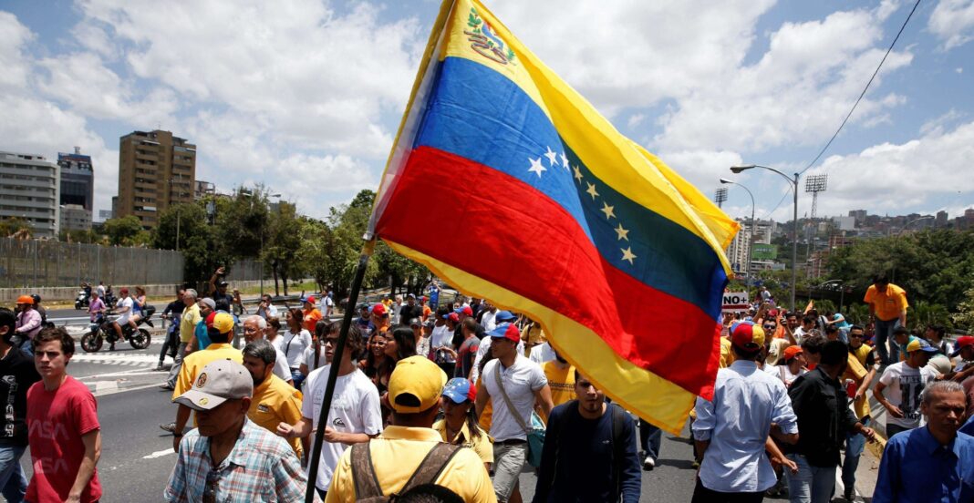 Conducerea interimară de la Caracas cere Washingtonului ridicarea sancțiunilor