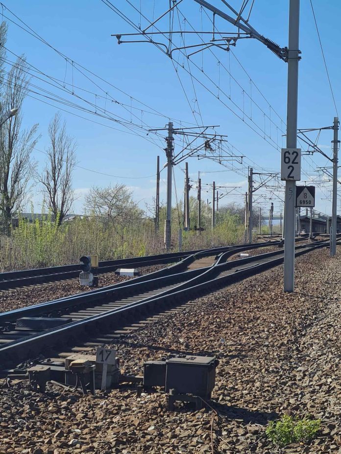 Consiliul Concurenţei a declanşat o investigaţie privind un posibil abuz de poziţie dominantă al CFR SA, care ar limita accesul altor furnizori pe piaţa energiei pentru locomotive şi trenuri electrice