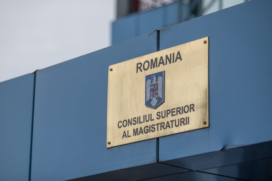 Consiliul Superior al Magistraturii a cerut o derogare care să permită organizarea concursului de admitere în magistratură pentru persoane cu 5 ani vechime în funcţii juridice / Este vizată ocuparea a 759 de posturi de judecător vacante la nivel național