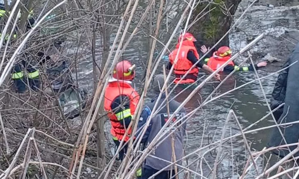 Copilul rămas singur după ce frații săi s-au înecat într-un pârâu din Chirpăr, dat în plasament în regim de urgenţă