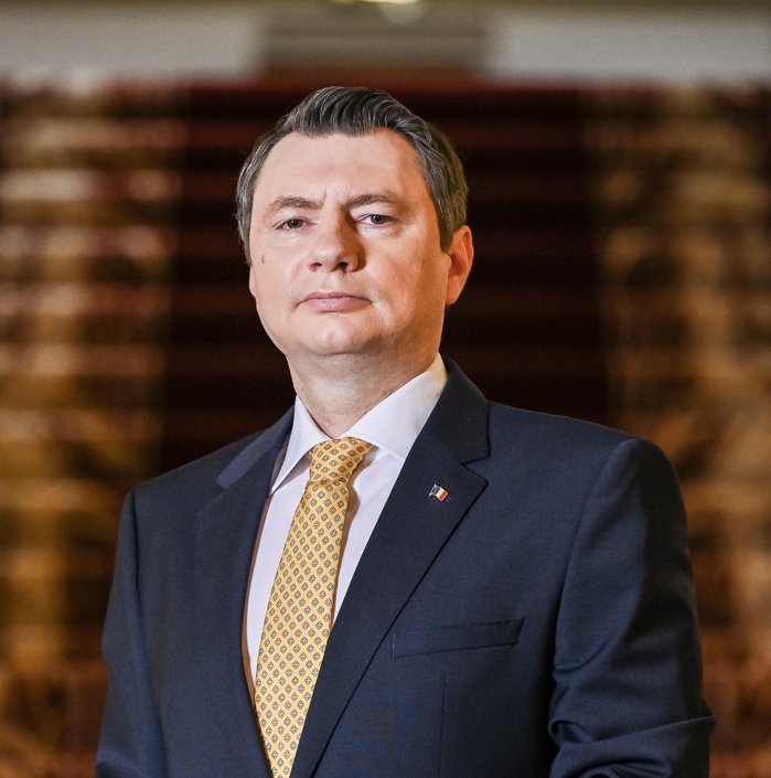 Cosmin Marinescu, viceguvernator BNR: @EducaţieFinanciară: Preţul banilor nu este rata dobânzii