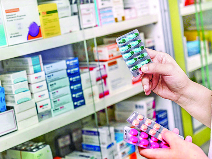 Coşul de medicamente al românilor: două branduri româneşti îşi fac loc între cele mai vândute medicamente fără reţetă