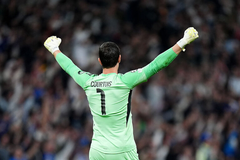 Courtois anticipează duelul cu City! Portarul lui Real face pronostic înaintea tragerii la sorți