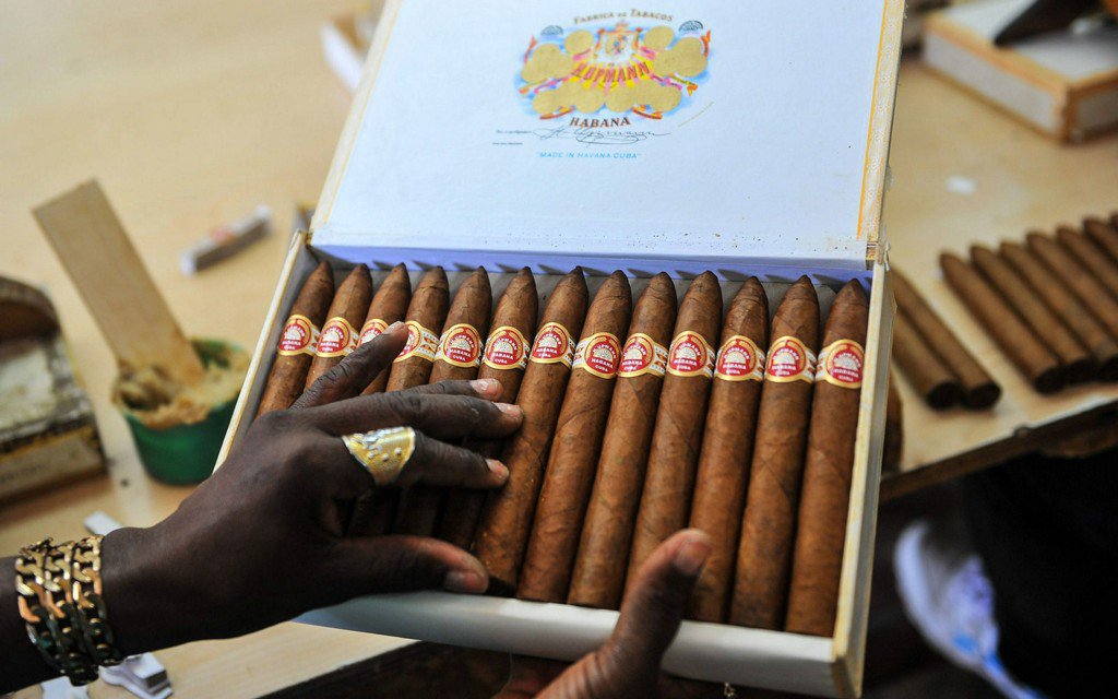 Cuba va amâna târgul anual de trabucuri din cauza penuriei de combustibil