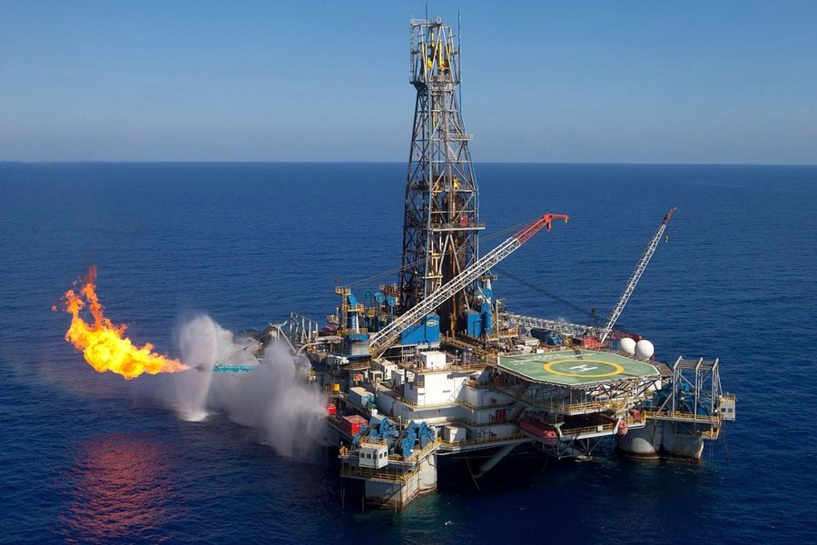 Cum este afectată România de retragerea rușilor din Marea Neagră. Lukoil a anunțat că iese din proiectul Trident