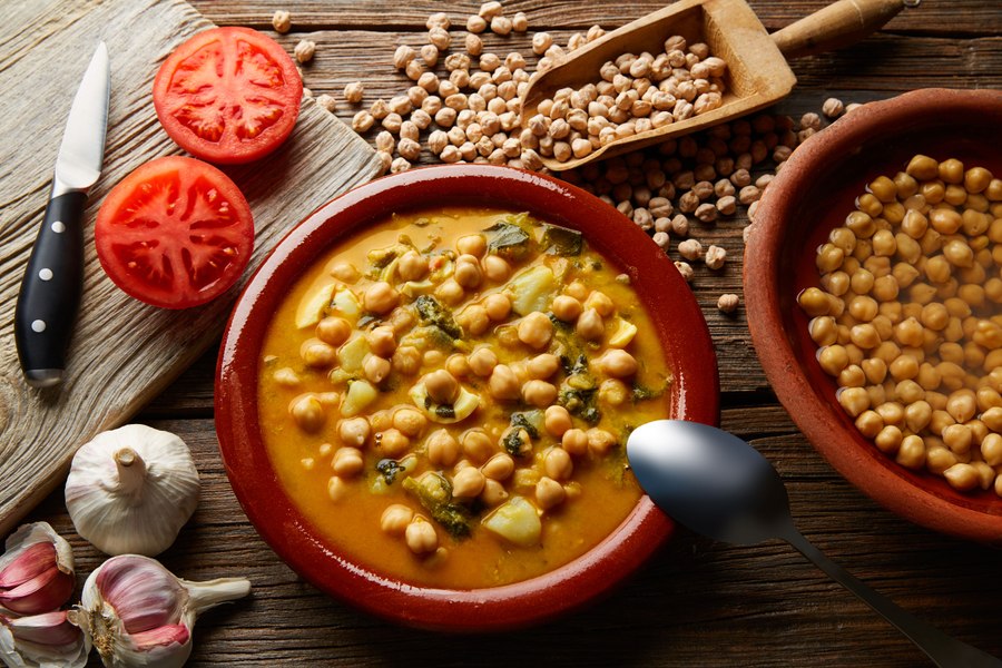 Cum să mănânci suficientă proteină dacă ești vegetarian, fără stres și fără diete restrictive