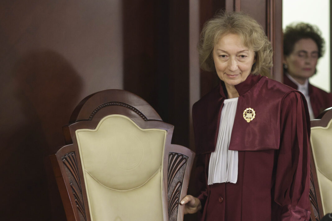 De ce a respins CCR cererea Liei Savonea de a sesiza Curtea de Justiție a UE pe pensiile magistraților