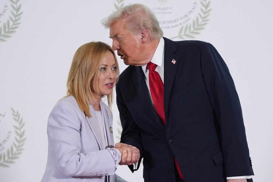 De ce încearcă Georgia Meloni să evite o ruptură între Europa și SUA, deși sondajele arată că Trump este nepopular în Italia