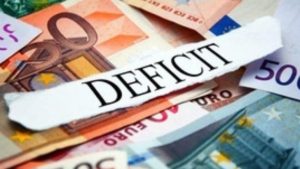 Deficitul bugetar rămâne o vulnerabilitate majoră: statul continuă să cheltuiască masiv pe datorie