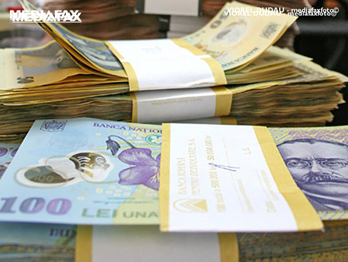 Deficitul comercial al României s-a redus în 2025 la 32 miliarde euro, cu 673 milioane euro sub nivelul din anul precedent, în condiţiile în care exporturile s-au majorat cu 4,2%, iar importurile cu 2,6%