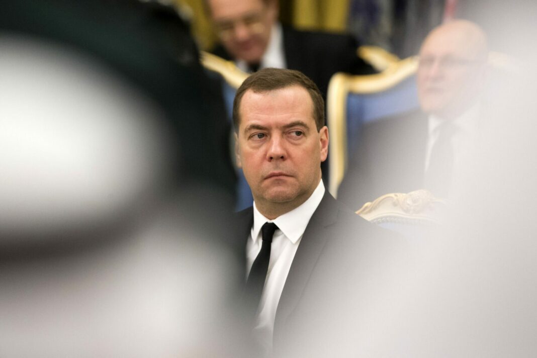 Dmitri Medvedev îl laudă pe Trump / L-a calificat drept „curajos” și „eficient”