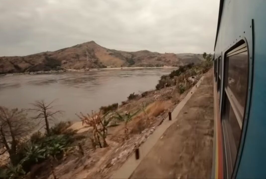 Două lacuri mari din Congo eliberează dioxid de carbon străvechi și reprezintă o ameninţare pentru stabilitatea climatică, a stabilit un nou studiu