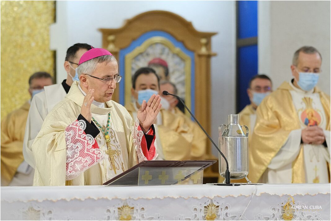 Episcopul catolic de Iași, PS Iosif Păuleț, vizat de un dosar penal pentru nedenunțarea unei infracțiuni / Ar fi avut cunoștință despre agresiunea sexuală comisă de un preot asupra unei minore, dar nu ar fi sesizat autoritățile statului