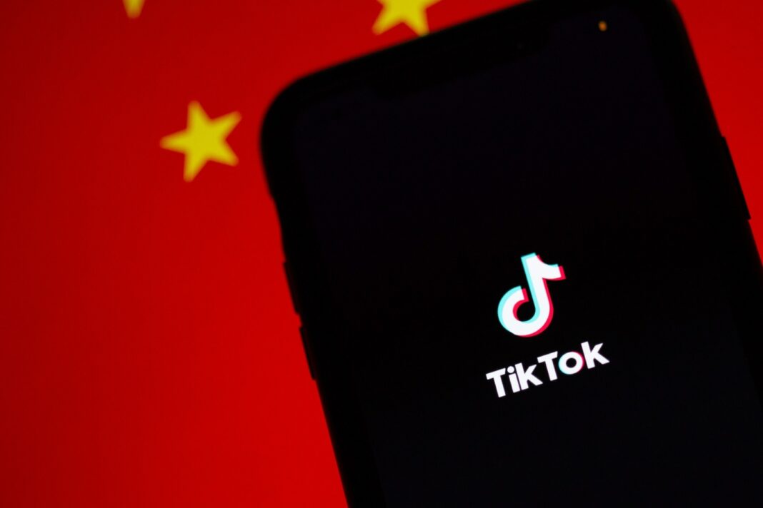 „Europa trebuie să găsească un răspuns la această întrebare: Cine deţine TikTok şi ar trebui să o plasăm în mâini europene, de comun acord cu ByteDance?” – ministrul german al culturii