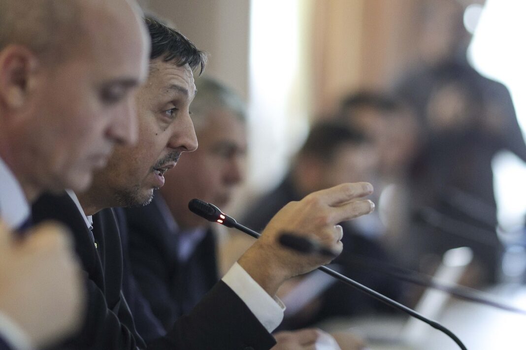 Fostul ministru al Educației, Daniel David: România riscă s-ajungă colonie științifică și/sau de societate eșuată în obscurantism / ”Prea mulți copii (…) devin vulnerabili la manipulare prin pseudoștiință”