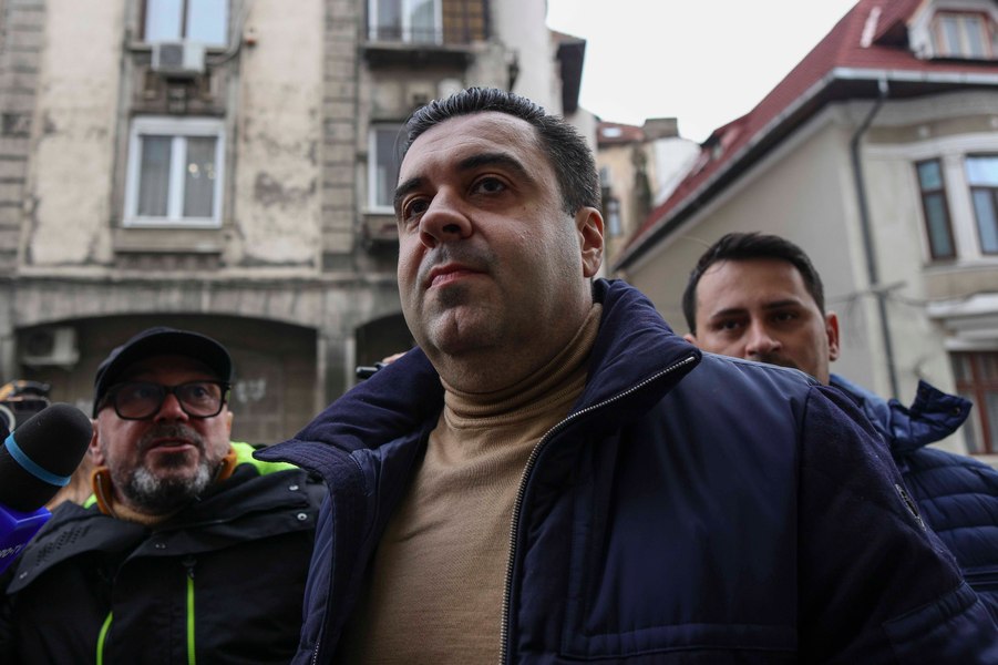 Fostul ministru Răzvan Cuc și afaceristul Cătălin Buşe, trimiși în judecată de DNA în dosarul mitei la RAR