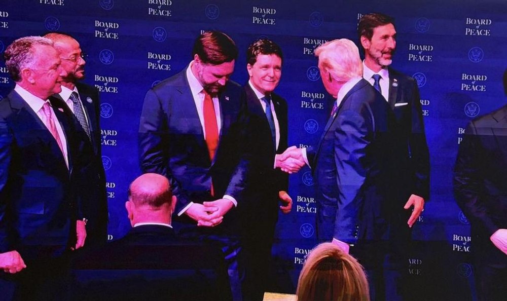 Gafă la Consiliul pentru Pace de la Washington. Donald Trump l-a prezentat pe Nicușor Dan drept prim-ministrul României