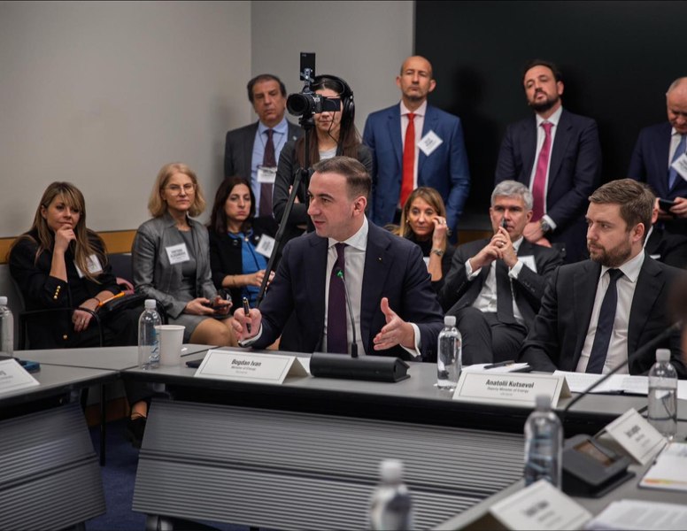 Garanții pentru viitorul energetic al României. Coridorul Vertical ar putea aduce un profit de până la 250 de milioane de euro pe an