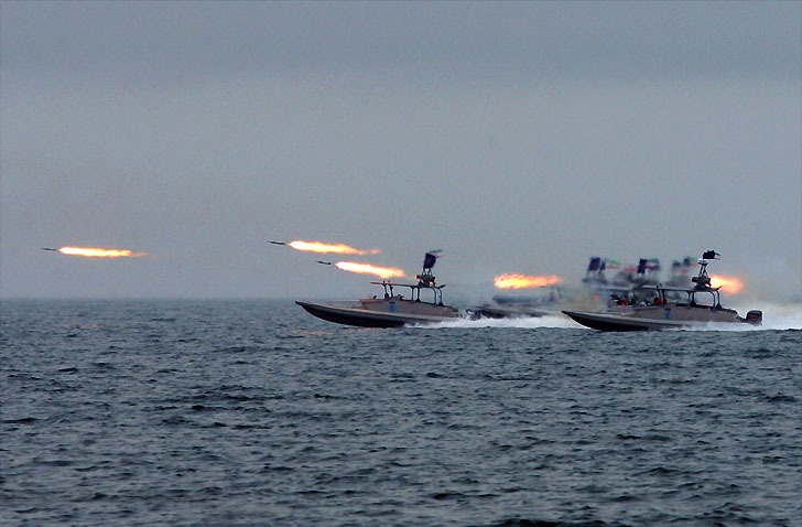 Gardienii Revoluţiei din Iran desfăşoară exerciţii militare pe malurile Golfului, pe fondul tensiunilor cu Statele Unite