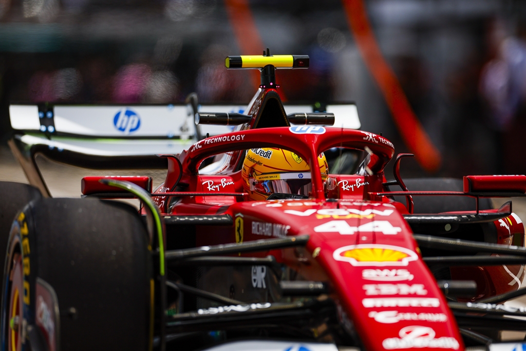 Hamilton, lider la testele private din Barcelona – Ferrari pregătește o surpriză majoră pentru Australia