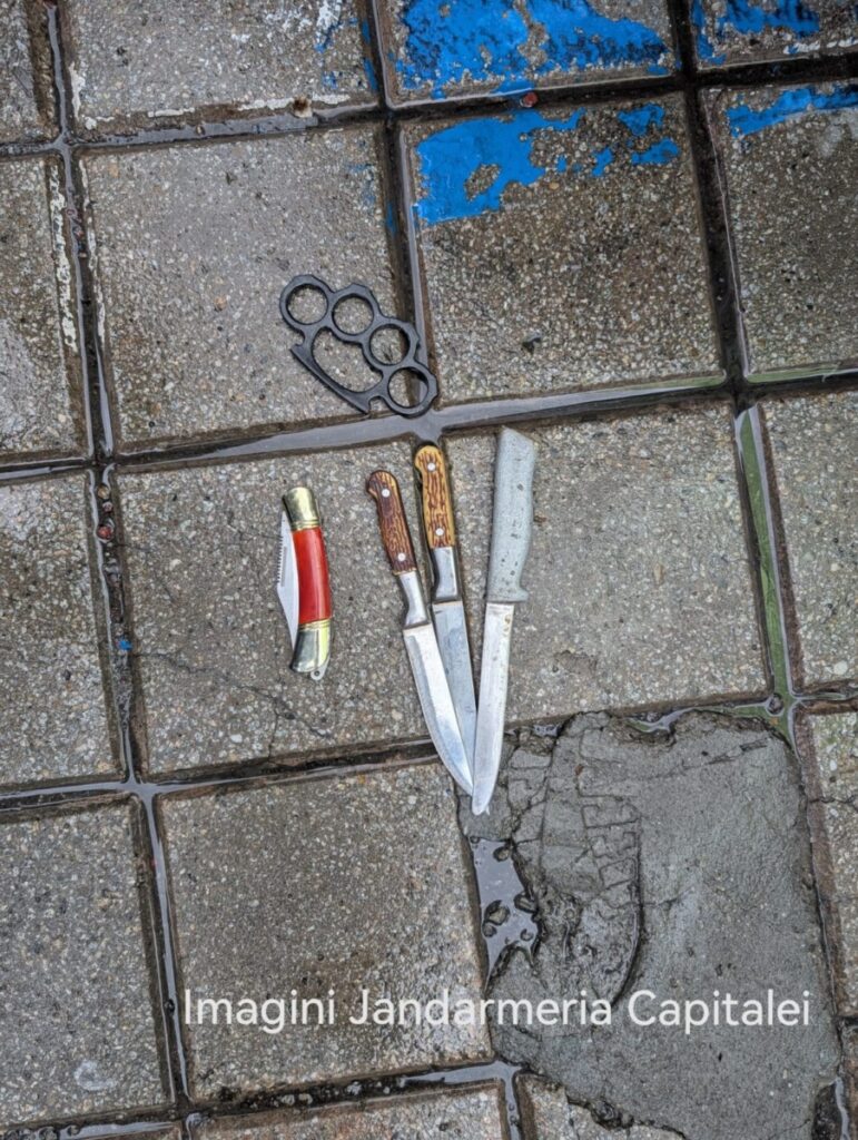 În Italia, părinţii ai căror copii sunt găsiţi având asupra lor cuţite vor putea fi amendaţi