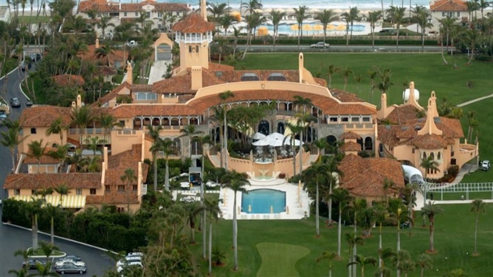 Incident la Mar-a-Lago: un bărbat a fost împușcat mortal după ce a a pătruns ilegal pe proprietatea lui Trump