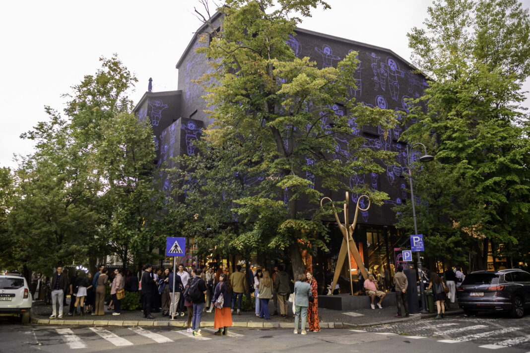 MARe/Muzeul de Artă Recentă anunță numirea lui Gregory Lang în funcția de Director Artistic, începând cu luna ianuarie 2026, marcând un nou capitol în viziunea și dezvoltarea artistică a instituție (Parteneriat)