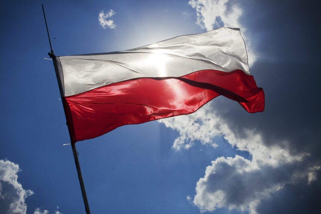 Mii de divorțuri pronunțate în Polonia ar putea fi declarate invalide / Instanțele Uniunii Europene au decis că mai multe reforme controversate promovate de fostul partid de guvernământ au subminat independența justiției