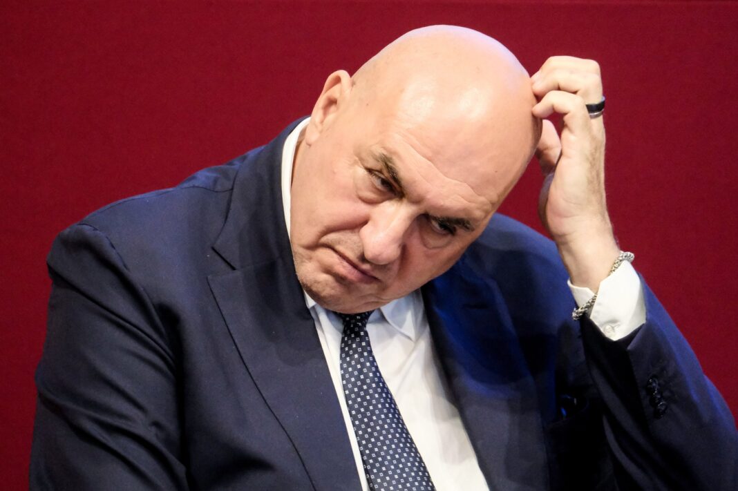 Ministrul apărării italian blocat în Dubai împreună cu familia