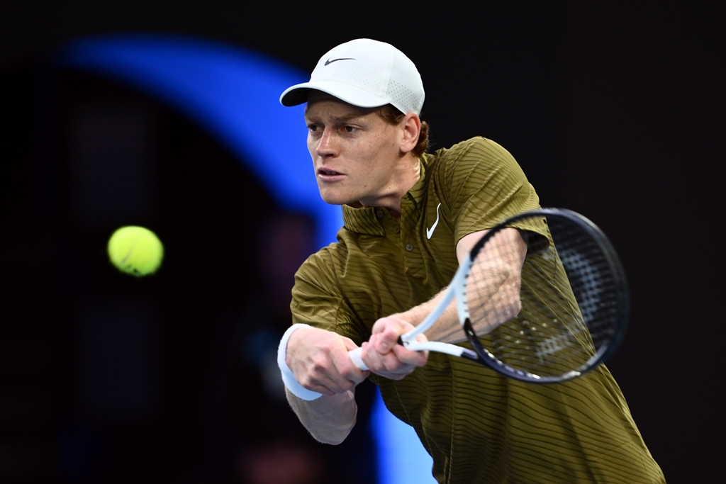 Misterul din jurul rachetei lui Sinner: Joacă de patru ani cu același model