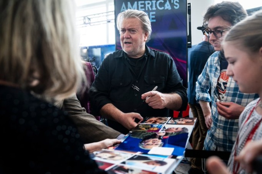 NEWS.ro: Administraţia Trump vrea să obţină anularea condamnării lui Steve Bannon în dosarul luării cu asalt a Capitoliului