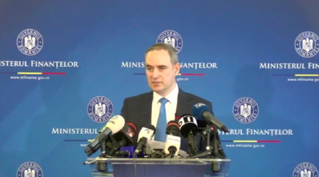 NEWS.ro: Alexandru Nazare spune că 2,1 - 2,2 miliarde de lei este impactul în venituri, estimat pentru 2026, al pachetului de relansare economică: Strategia noastră este să compensăm acest impact din pachetul de administraţie, vrem să le adoptăm concomitent