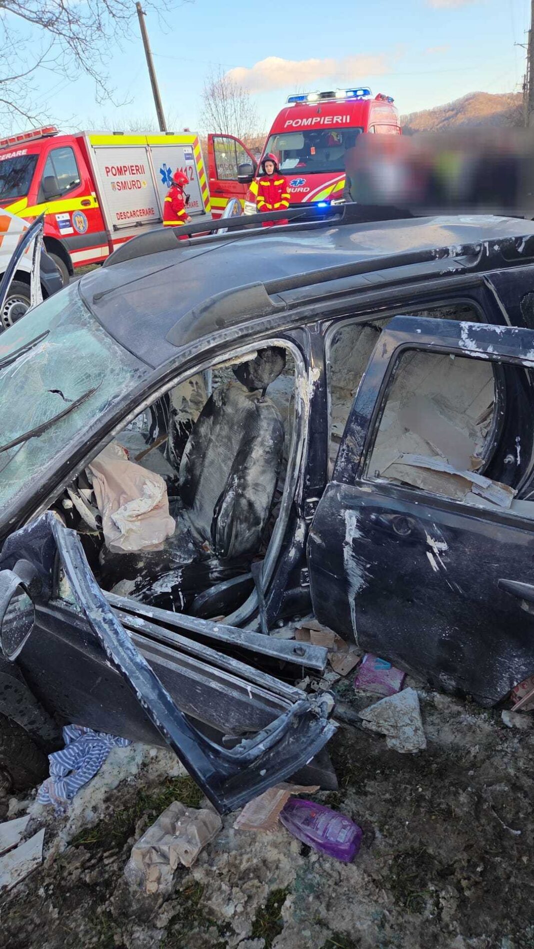 NEWS.ro: Argeş: Bărbat mort după ce maşina pe care o conducea s-a răsturnat