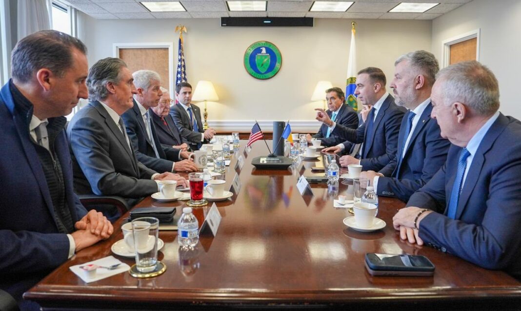 NEWS.ro: Bogdan Ivan, mesaj „ferm” la Washington: România are nevoie urgentă de mai multă energie în bandă. În ultimul deceniu am pierdut circa 7.000 MW din producţie, iar consecinţele se văd în competitivitatea economiei şi în presiunea pe preţuri