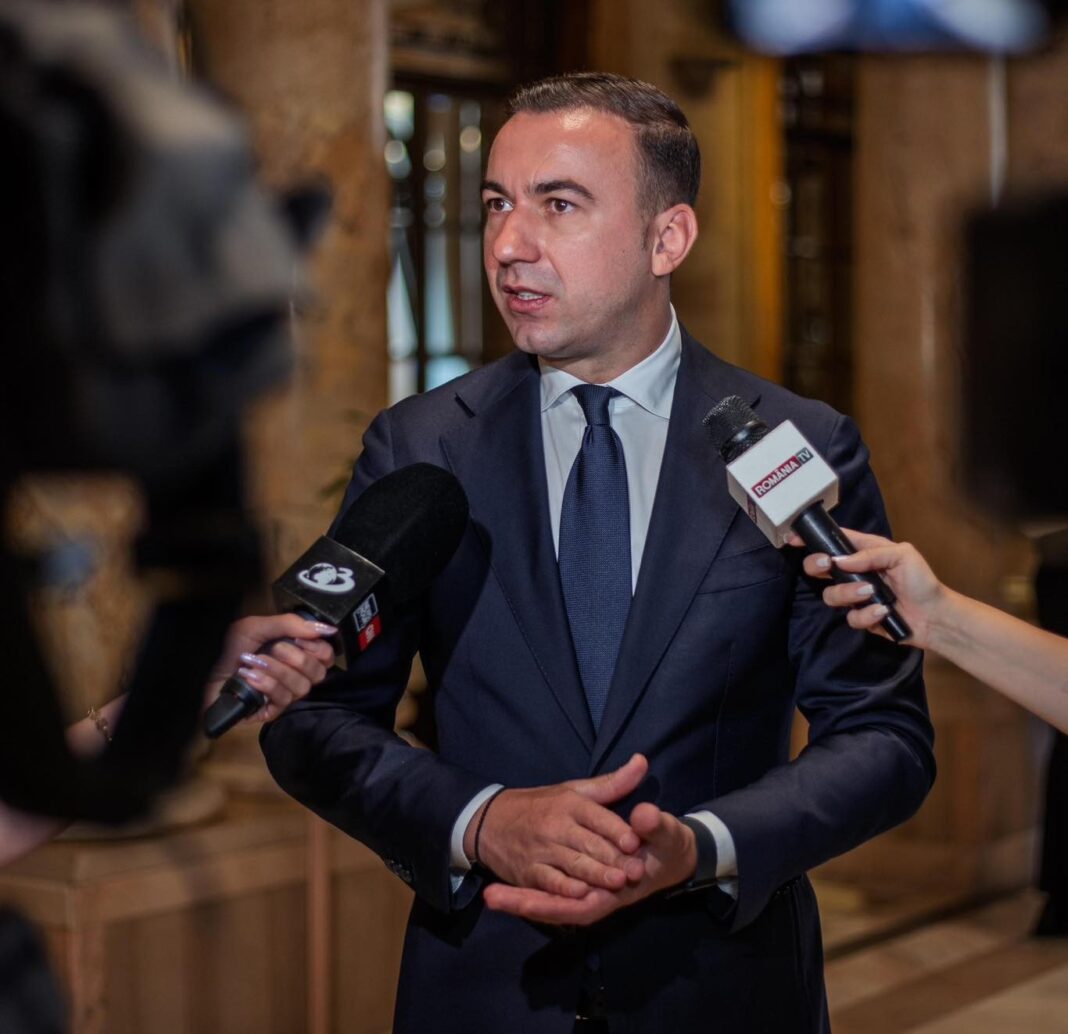 NEWS.ro: Bogdan Ivan: Nu poţi să pui un contabil în fruntea unei companii, pentru că atunci el se va uita la fiecare cost