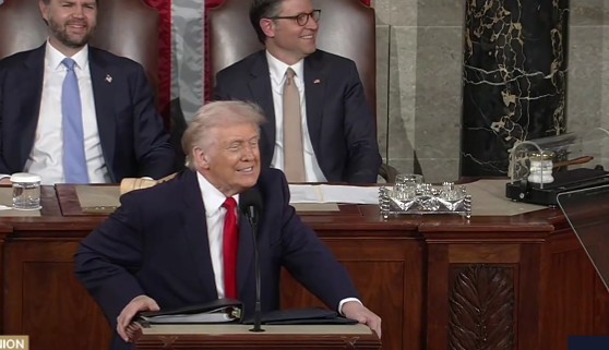 NEWS.ro: CNN: Showmanul Trump a punctat discursul despre Starea Uniunii cu momente de spectacol