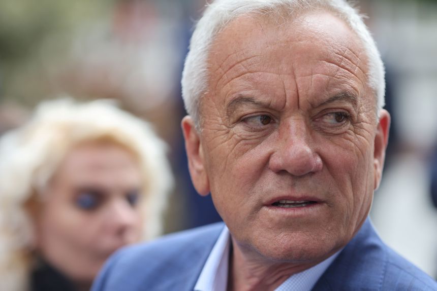 NEWS.ro: Constantin Toma, întrebat despre ieşirea PSD de la guvernare: Partidul face un joc foarte periculos. Niciodată nu s-a pus această problemă. De ce n-ai ieşit de la guvernare când s-au mărit taxele şi impozitele? /Nu poţi să joci cu fundul în două luntri