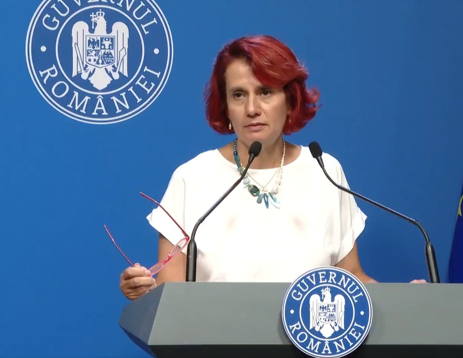 NEWS.ro: Dogioiu: Reforma administraţiei va fi adoptată cel mai probabil prin ordonanţă de urgenţă, din motive de calendar / E nevoie de o rapidă intrare în vigoare a prevederilor, pentru a contribui la buget / Şedinţa coaliţiei, posibil săptămâna viitoare