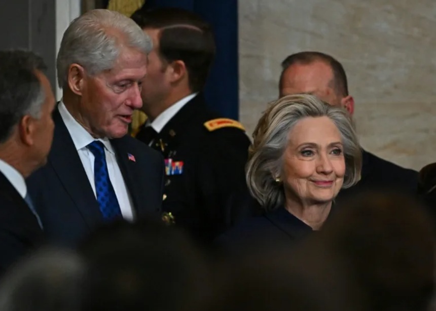 NEWS.ro: Dosarul Epstein - Bill şi Hillary Clinton solicită audieri publice
