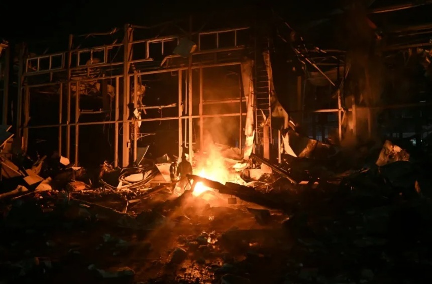 NEWS.ro: Explozii s-au auzit la Kiev după o alertă de raid aerian